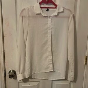 Women’s White button up shirt